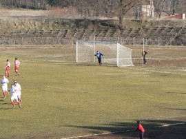 С нов треньор розите стартираха с 1:1 срещу Чирпан
