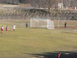 С нов треньор розите стартираха с 1:1 срещу Чирпан