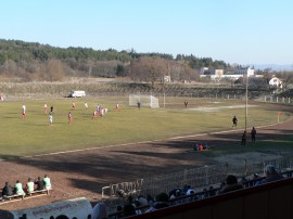 С нов треньор розите стартираха с 1:1 срещу Чирпан