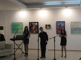 Кметът Галина Стоянова поздрави жените творци в Казанлък