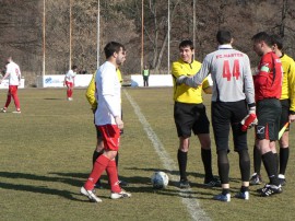 Розите загубиха без да отправят удар към вратата