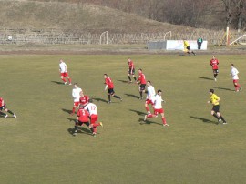 Розите загубиха без да отправят удар към вратата