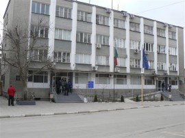 Задържаха на местопрестъплението малолетни крадци / Новини от Казанлък