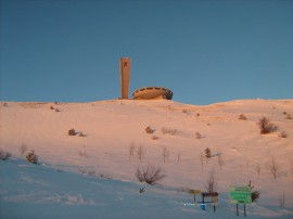 Паметникът на Бузлуджа става кафене? / Новини от Казанлък