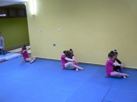 Художествената гимнастика в Казанлък стана на 1 година