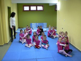 Художествената гимнастика в Казанлък стана на 1 година