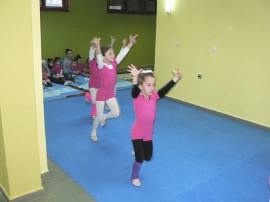 Художествената гимнастика в Казанлък стана на 1 година