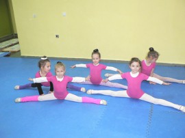 Художествената гимнастика в Казанлък стана на 1 година