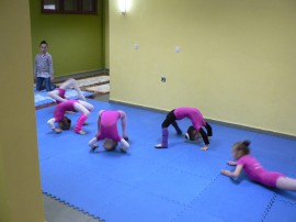 Художествената гимнастика в Казанлък стана на 1 година