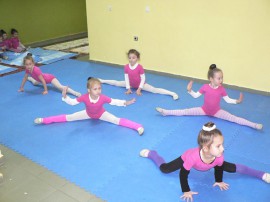 Художествената гимнастика в Казанлък стана на 1 година