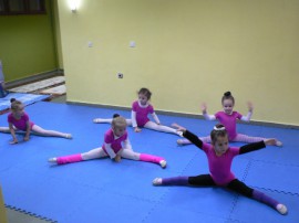 Художествената гимнастика в Казанлък стана на 1 година