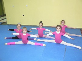 Художествената гимнастика в Казанлък стана на 1 година