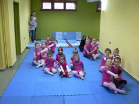 Художествената гимнастика в Казанлък стана на 1 година