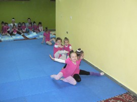 Художествената гимнастика в Казанлък стана на 1 година