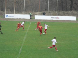 Розите се поздравиха с първа пролетна победа