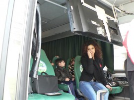 Екобусът предизвика оживление в най-малките ученици на СОУ