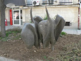 Статуята на Жеравите намери своето ново място / Новини от Казанлък