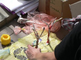 Младежи от чужбина показват в Казанлък днес изкуство от отпадъчни материали