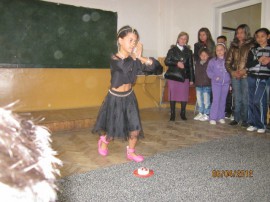 В училището в село Хаджидимитрово посрещнаха група за ромски фолклор 