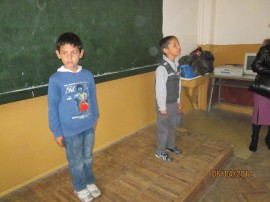 В училището в село Хаджидимитрово посрещнаха група за ромски фолклор 