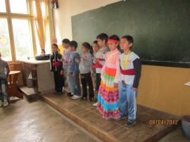 В училището в село Хаджидимитрово посрещнаха група за ромски фолклор 
