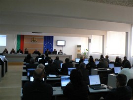 Общинският съвет не прие отчета на кмета за 2011 година / Новини от Казанлък