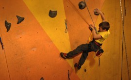 8 медала за казанлъшкото катерене в София