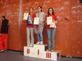 8 медала за казанлъшкото катерене в София