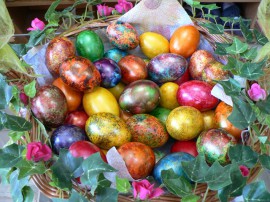 Казанлъшка фирма е лидер в производството на боя за яйца