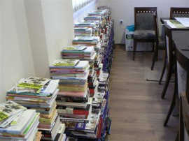 Читалищата в казанлъшко получиха голямо дарение от книги / Новини от Казанлък