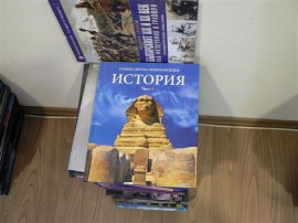 Читалищата в казанлъшко получиха голямо дарение от книги