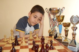 Цецо Стоянов взе златото и в ускорения шах / Новини от Казанлък