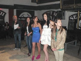 Галина Стоянова снощи посети подборния кръг за Царица Роза