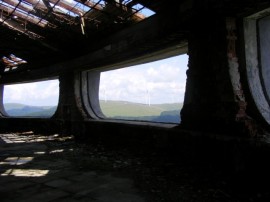 Паметникът на Бузлуджа – широко затворени очи...