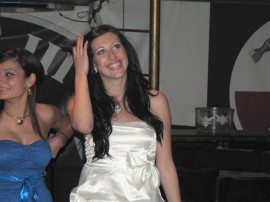 Галина Стоянова снощи посети подборния кръг за Царица Роза