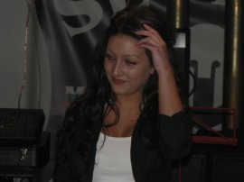 Галина Стоянова снощи посети подборния кръг за Царица Роза