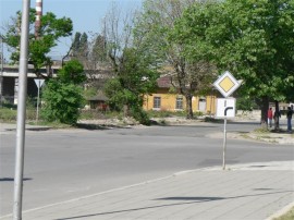 Kazanlak.Com сигнализира за нов проблем с пътен знак