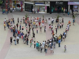 Роза от хора оформиха днес казанлъчани и белгийци 