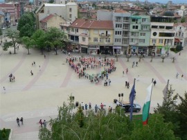 Роза от хора оформиха днес казанлъчани и белгийци 