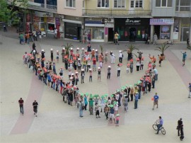Роза от хора оформиха днес казанлъчани и белгийци 