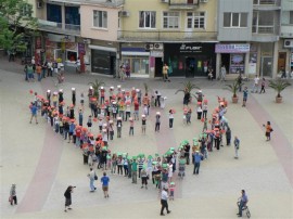 Роза от хора оформиха днес казанлъчани и белгийци 