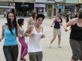 Роза от хора оформиха днес казанлъчани и белгийци 