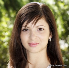 Първи професионални снимки на кандидатките за “Царица Роза“