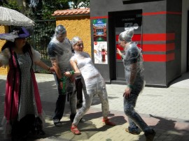 Екстравагантен флашмоб на улица “Искра“