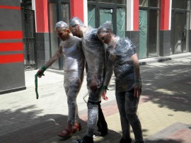 Екстравагантен флашмоб на улица “Искра“