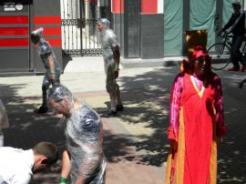 Екстравагантен флашмоб на улица “Искра“