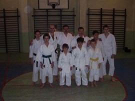 Казанлъшките каратисти спечелиха 4 медала в Бургас / Новини от Казанлък