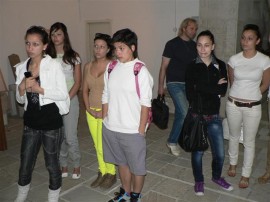 Претендентките за “Царица Роза“ обиколиха забележителности в общината