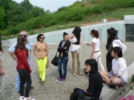 Претендентките за “Царица Роза“ обиколиха забележителности в общината