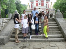 Претендентките за “Царица Роза“ обиколиха забележителности в общината